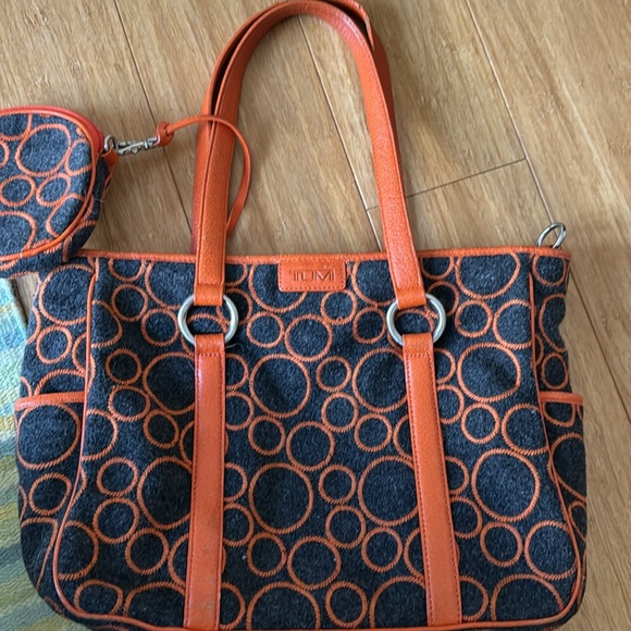 Tumi handbag/business tote made out of grey textile with orange leather patern - Picture 5 of 8